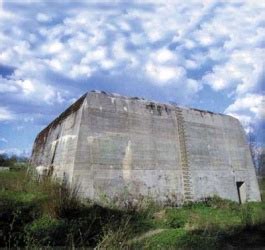 Mapa mamerki wraz ze spisem ulic i punktów użyteczności publicznej (poi). Węgorzewo 30 bunkrów nad jeziorem Mamry