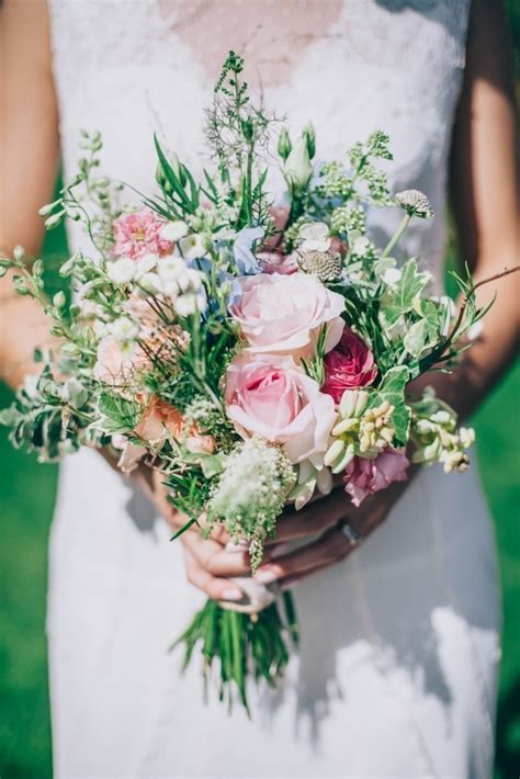 Country wedding in italy, the ideal destination for a countryside wedding in the vineyards sipping delicious wines and great italian regional cuisine. English Country Garden Wedding Flowers | Eden Flower ...