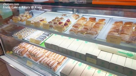 Fruity cake & bakery's is famous for their apple strudel. Fruity Cake & Bakery @ Klang - Mimi's Dining Room