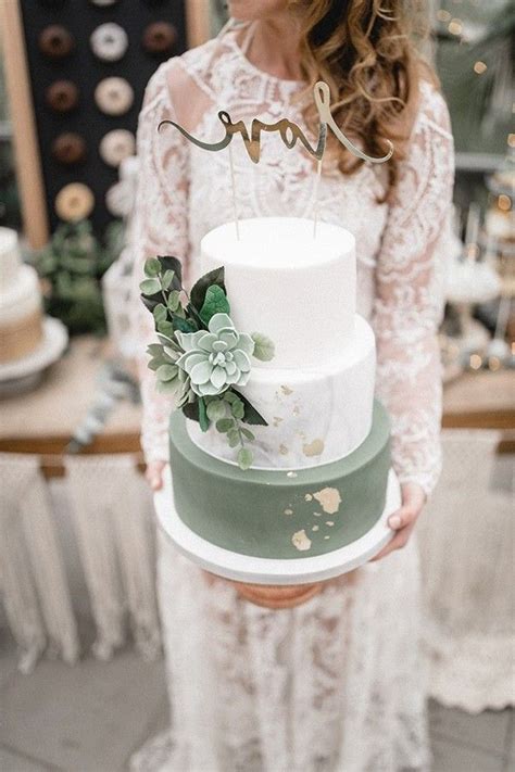 These gorgeous wedding cakes are sure to inspire your wedding cake design. 30 Sage Green Wedding Color Ideas in 2020 (With images) | Green wedding cake, Sage green wedding ...