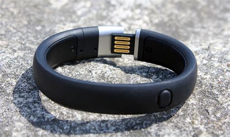 Lets Hook Up Nike Fuel Band Review