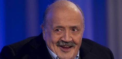 La carriera di costanzo inizia prima come giornalista. Maurizio Costanzo, l'attacco a Barba D'Urso