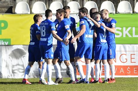 Ve vysílání čt4 sport najdete přímé čt4 sport živě komentátoři. Sadílkovi to tam začalo padat. Musel jsem se už trochu ...