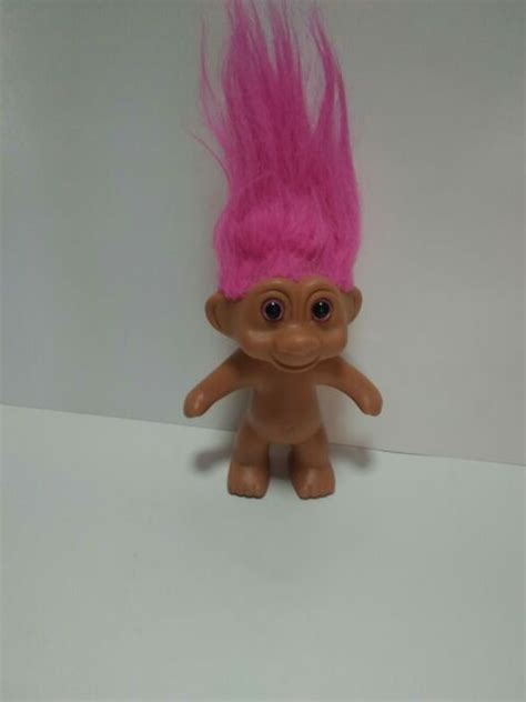 Vintage 1991 Tnt 5 Tall Troll Doll With Pink Hair And Pink Around The