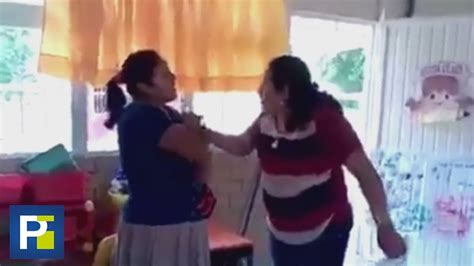 A Puñetazos Madre Mexicana Se Enfrenta A La Maestra De Su Hijo En Una