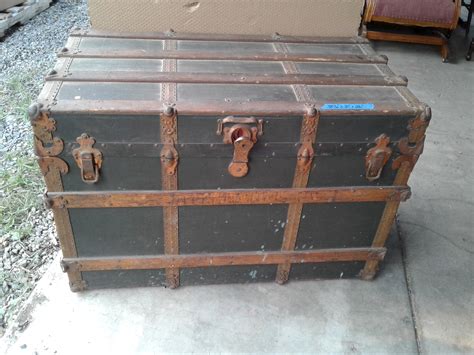 Lot Detail Antique Barnum Steamer Trunk With Complete Interior