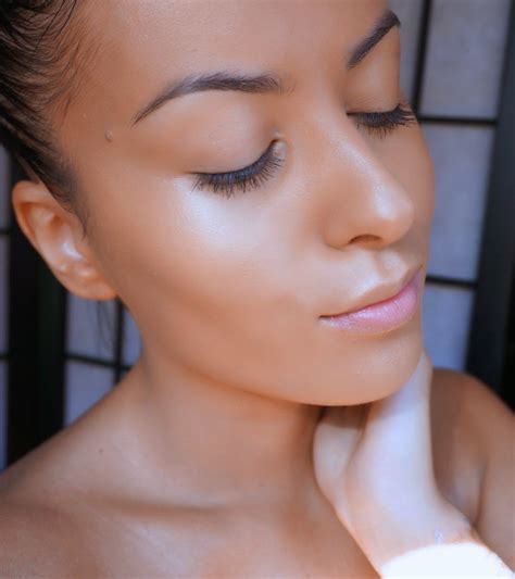 Beauty Fashion And Lifestyle How To Achieve A Natural Glowing Look