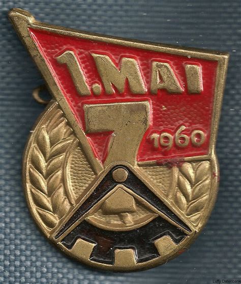 Maj / svibanj jest 121. Abzeichen - DDR - 1. Mai - 1959-1960 : Geschichtsdokumente.de