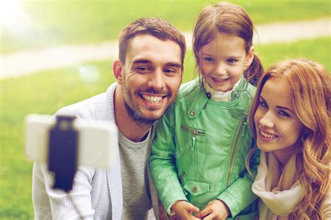 Concepto De Familia Infancia Tecnología Y Personas Padre Feliz