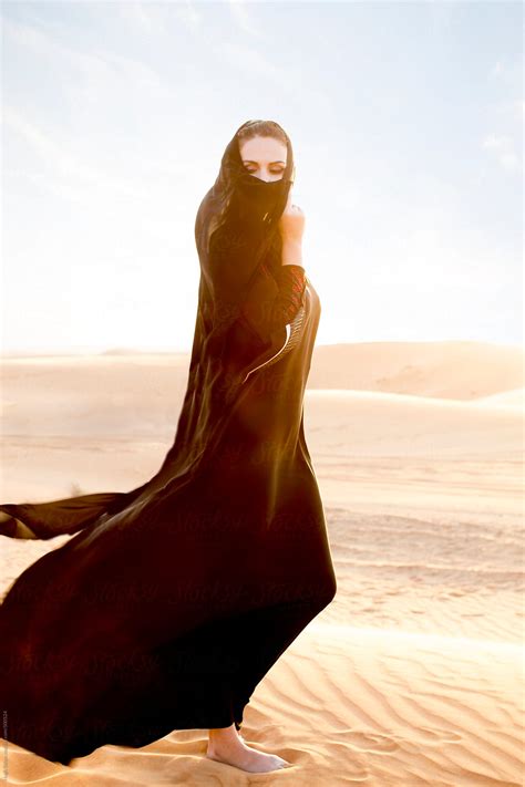 Arabian Woman Wearing Traditional Costume Dubai Desert Uae By Hugh