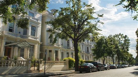 Londons Holland Park Village Of The Internationally Wealthy