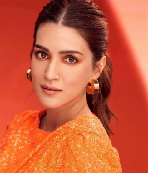 In Pictures Kriti Sanons Most Ravishing Makeup Looks Lifestyle Gallery News The Indian Express