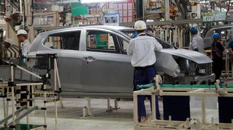 The numero uno national carmaker perodua, has officially inaugurated its global manufacturing sdn bhd (pgmsb) facility today. Tiba masanya kita berhenti panggil Proton dan Perodua ...