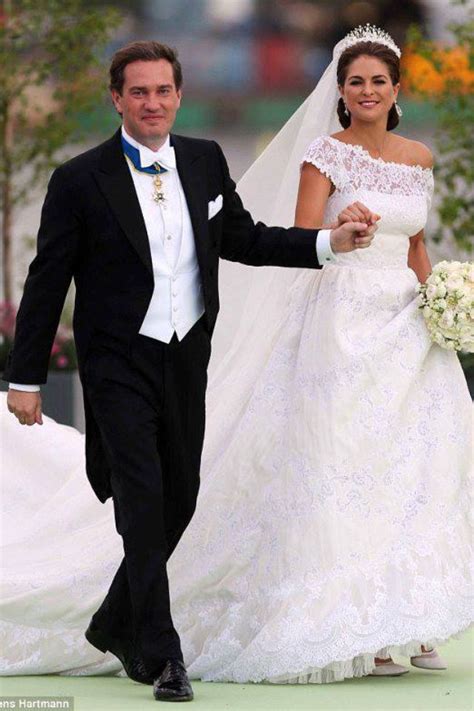 Searching for traditional wedding boutiques and formal wear shops for plus size dresses can be difficult. Swedish Princess (With images) | Royal wedding dress ...