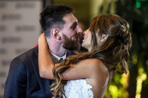Leo Messi y Antonella Roccuzzo una historia de amor que nació en la
