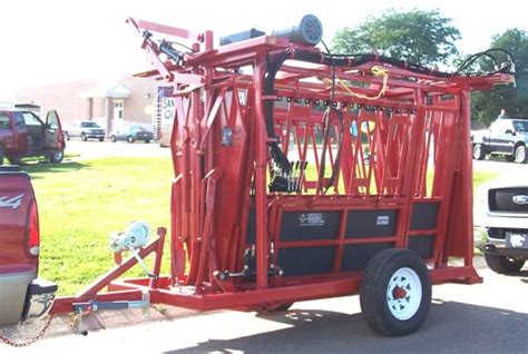 Titan Cattle Care Hydraulic Chutes Stationary And Portable For Cattle