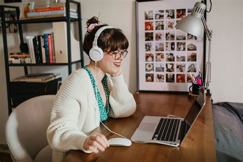 Remote Work From Home Jobs That Pay Well 5 Best Remote Transcription