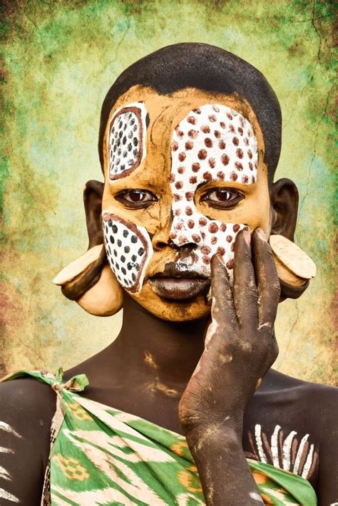 interview intimate portraits capture the beauty of ethiopia s suri tribe women tribal art