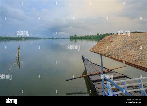 Village Boat In Kerala Hi Res Stock Photography And Images Alamy