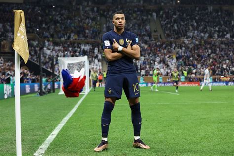 World Cup Golden Boot Kylian Mbappe Wins 2022 Award After Hat Trick In