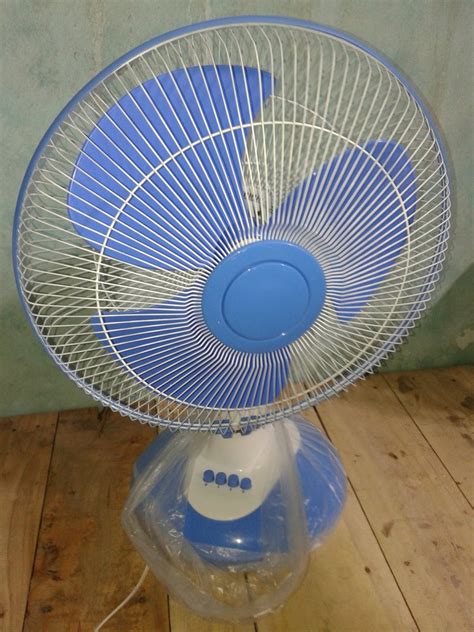 Blue Plastic Solar Dc Table Fan At Rs 1450 In Sahibabad Id 8812083430