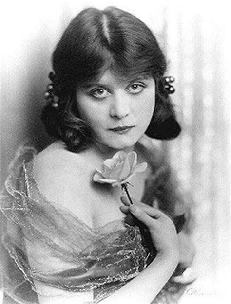 Theda Bara Celebrity Biography Zodiac Sign And Famous Quotes