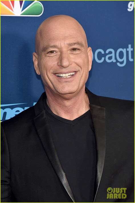 Howie Mandel Gets Honest About Painful OCD Struggle Says He S Living In A Nightmare I M