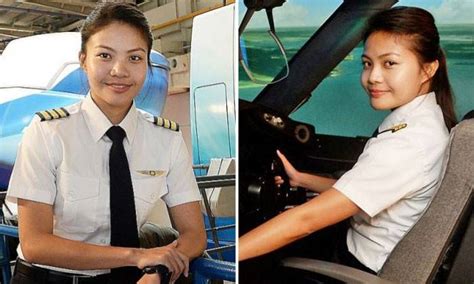 Singaporean Whos First Malay Woman To Become Pilot For Commercial