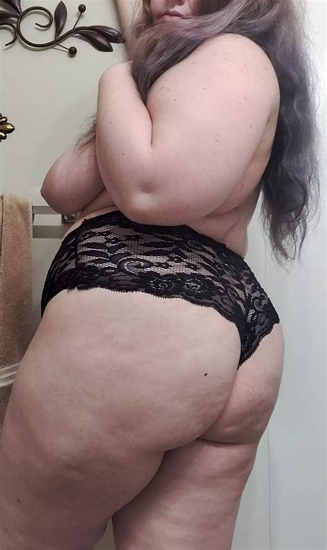 Do My Thick Milf Curves Get You Hard Nudes Thickchixxx Nude Pics Org