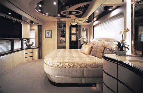 Creating and remodeling custom cabinetry for over 25 years. Luxury Items for the Rich | LUXURY MOTORHOME FOR RICH REDNECKS - MASTER BEDROOM - 65' FLATSCREEN ...