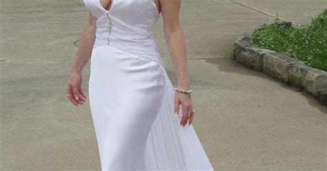 In terms of how much you should give, whatever you think is appropriate and can realistically afford is what you should go for, said sarah berger, bankrate's personal finance analyst. beautiful dress , just a bit too much cleavage for the ...