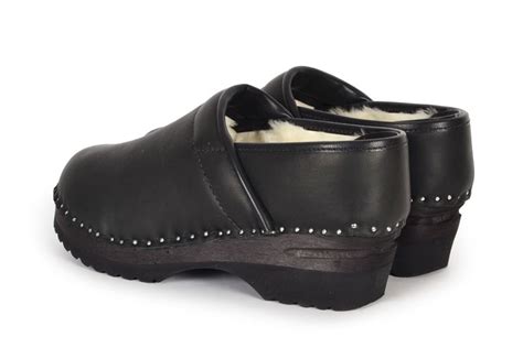 Closed Back Clog Shoe In Black Leather Troentorp Clogs