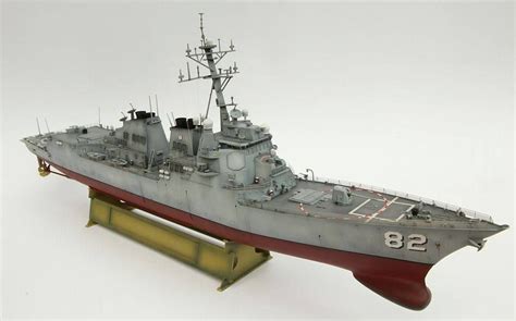 Pin By Jason And On Arleigh Burke Destroyer In 2020 Scale Models
