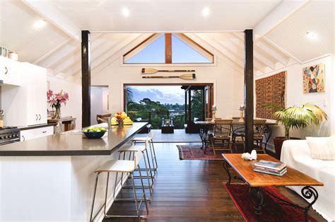 Contemporary Australian House Interior Design In White