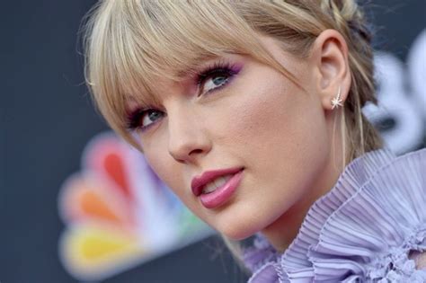 Taylor Swift Urges Gop Senator To Support Lgbtq Equality Act Taylor