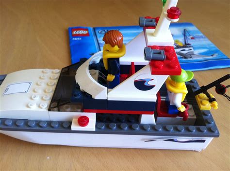 Lego City 4642 Le Bateau De Pêche