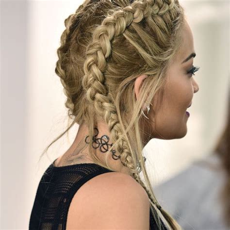 Depending on intensity of curliness, you can get great results with multiple styling products too. A Beginner's Guide to All Types of Braids