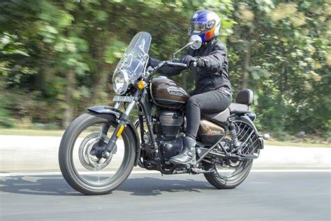 Powered by google maps and the royal enfield app, that connects smartphones with the motorcycle through bluetooth. Royal Enfield Meteor 350 variants decoded: Difference in ...