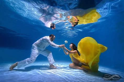 Yaninas Maternity Shoot Underwater Pool Portraits With Her Husband