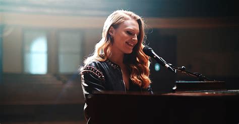 Freya Ridings Its Completely Surreal To Imprint On Peoples Lives