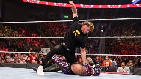 Logan Paul Reveals First Look At Wrestlemania 38 Ring Gear Note On