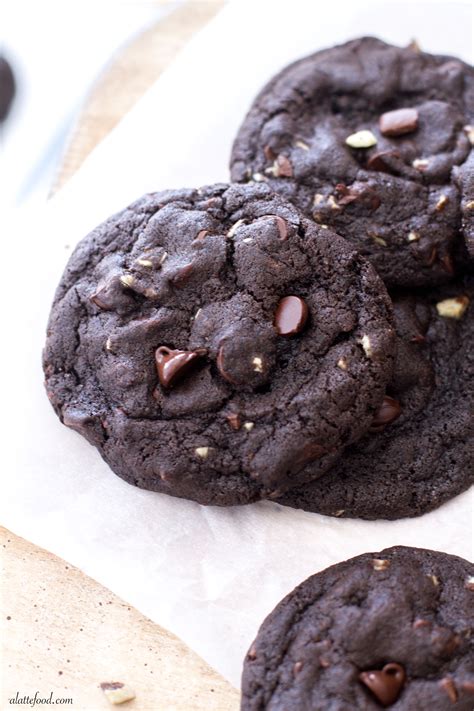 Double Chocolate Chip Mint Cookies - A Latte Food