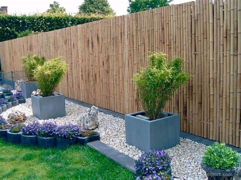 It can come in different shape or size depending on how much privacy you require, and with so many different styles of garden screening available, there's plenty of ideas worth consideration. 15 Smart Designs of How to Make Bamboo Ideas For Backyard | Backyard fences, Bamboo garden ...