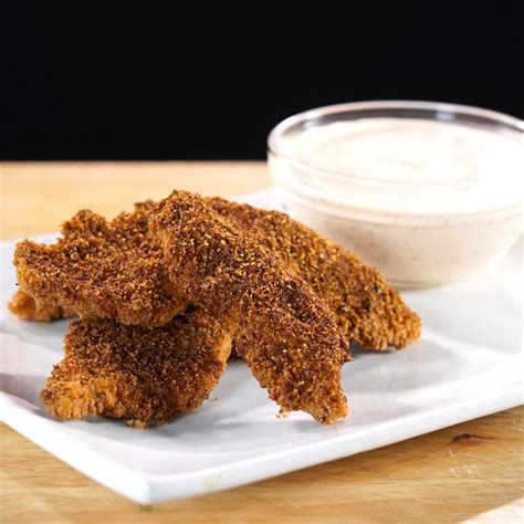Chicken Tenders With Buttermilk Ranch Dipping Sauce Recipe In 2020