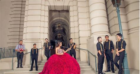 The Coolest Quince Courts Of Honor Ever Quinceanera