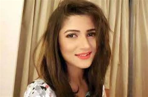 Acting Is Easier Than Anchoring For Tollywood Actress Srabanti Chatterjee Newstrack English