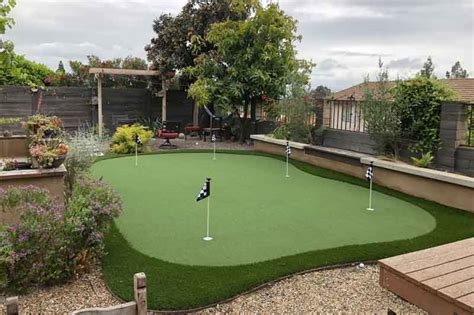 It works for residential golf areas, playground surfaces, dog. Artificial Putting Greens | Backyard Putting Greens | Ecoworkz