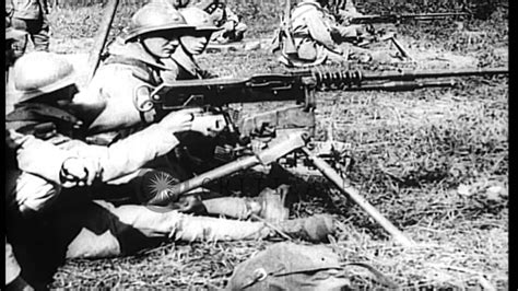 French Soldiers Firing A Mle 1914 Hotchkiss Machine Gun Hd Stock