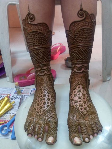 Best 25 Bridal Mehndi Design For Legs Art And Craft Ideas