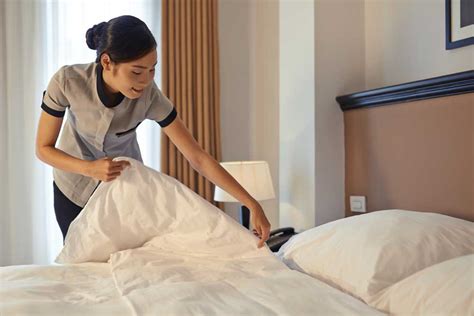 10 Steps To Clean A Hotel Room In Under 30 Minutes